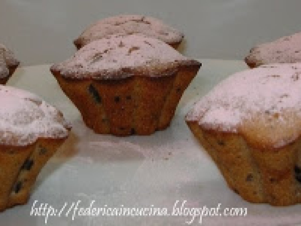 Muffin alla farina di castagne e cioccolato