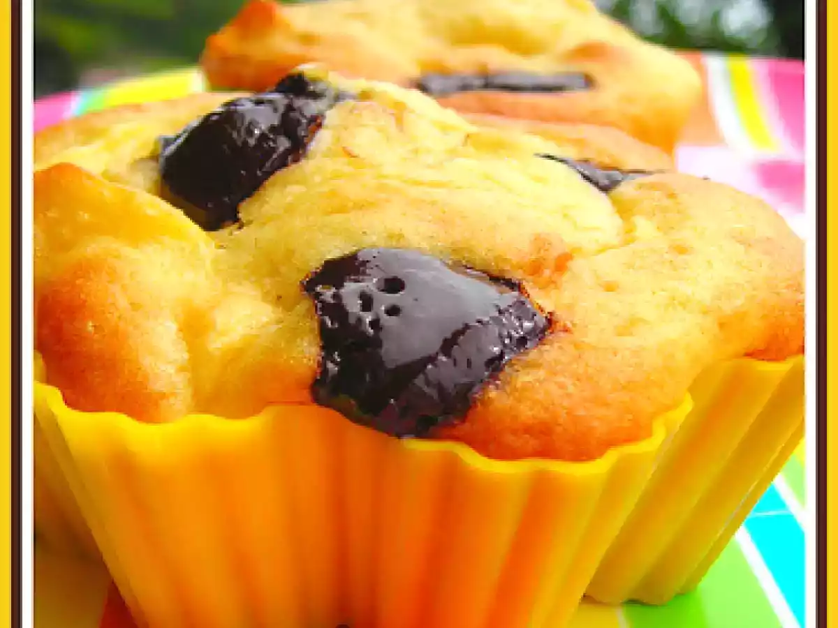 MUFFIN ALLE MELE E CIOCCOLATO EXTRA FONDENTE