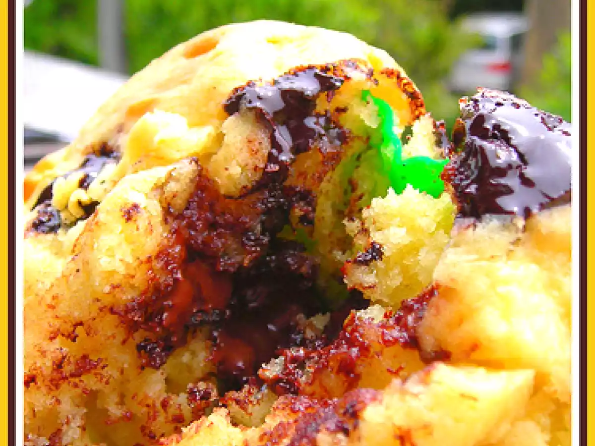 MUFFIN ALLE MELE E CIOCCOLATO EXTRA FONDENTE - foto 3