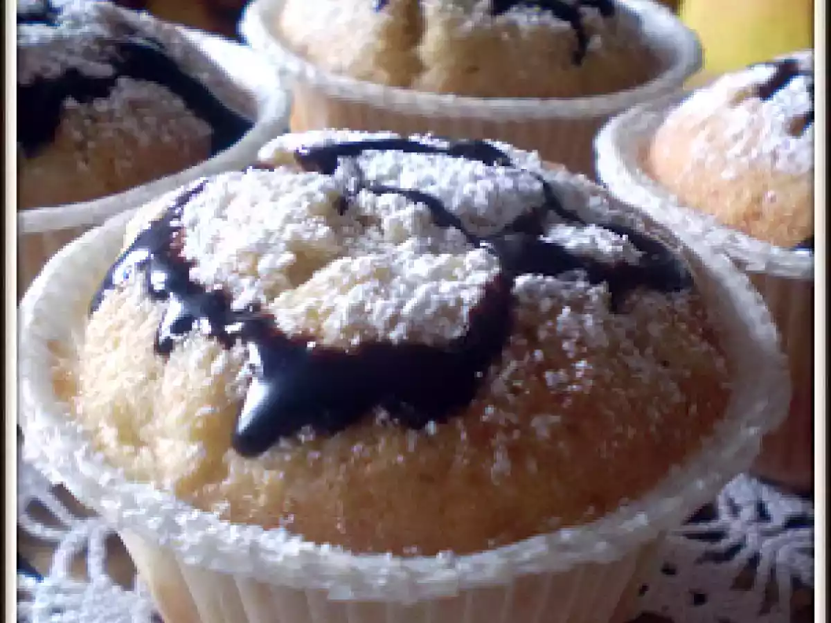 MUFFIN BIANCHI CON ALBUMI, MELE E COCCO - foto 4