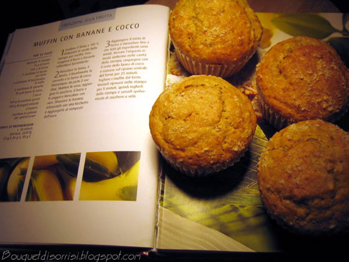MUFFIN CON BANANE E COCCO