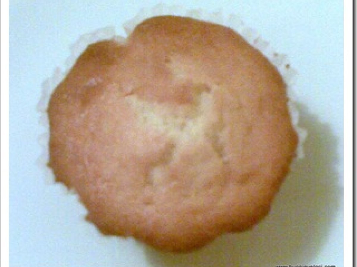 Muffin con cuore di marmellata di ciliegie