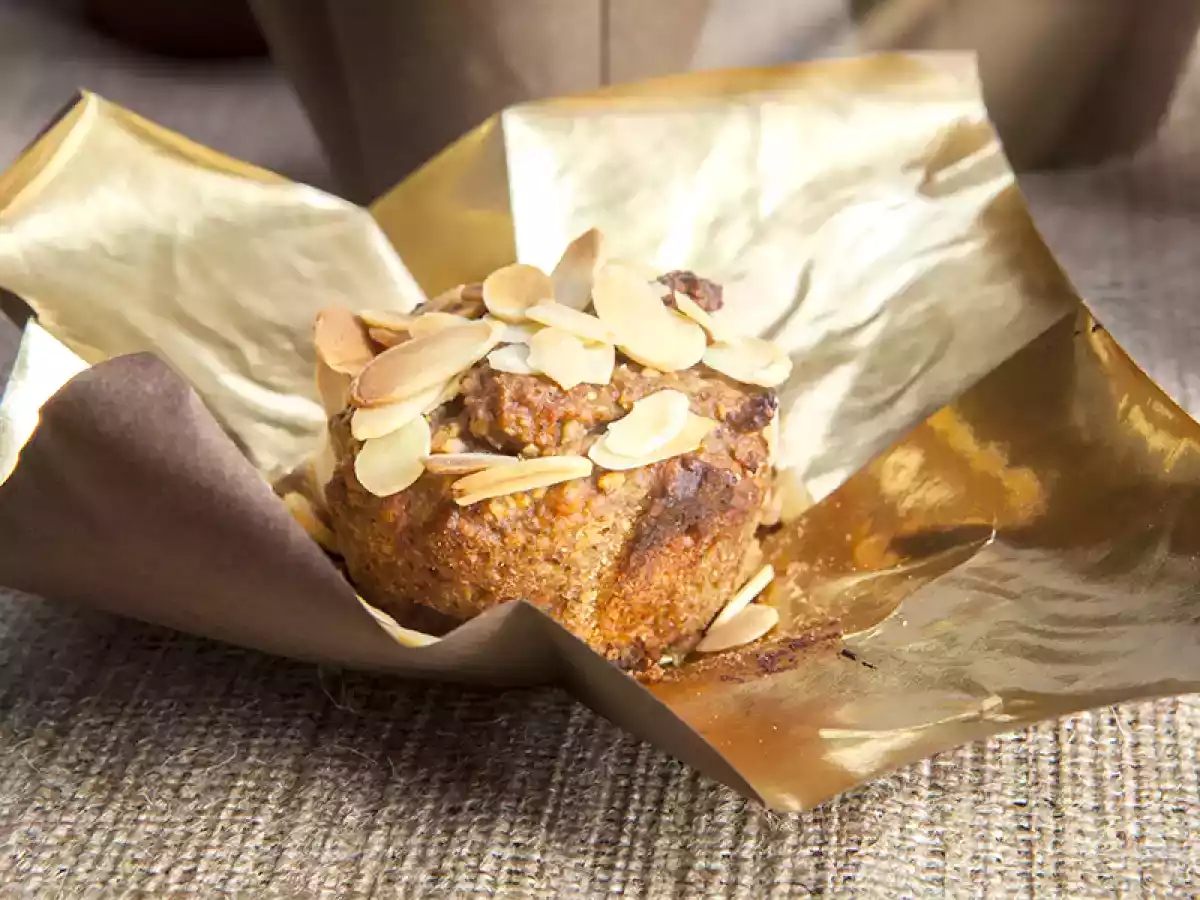 Muffin con uvetta e anacardi