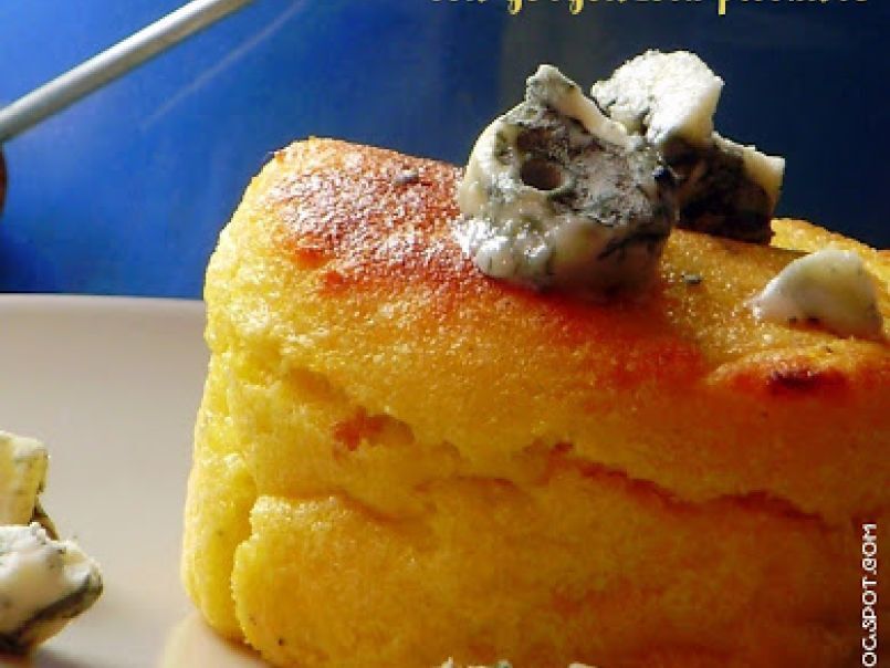 Muffin di polenta con gorgonzola piccante