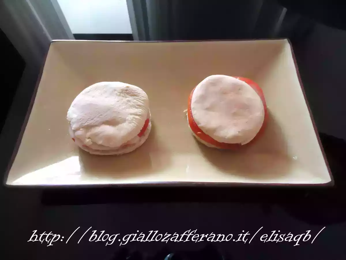 Muffin Inglesi con Pomodoro e Formaggio