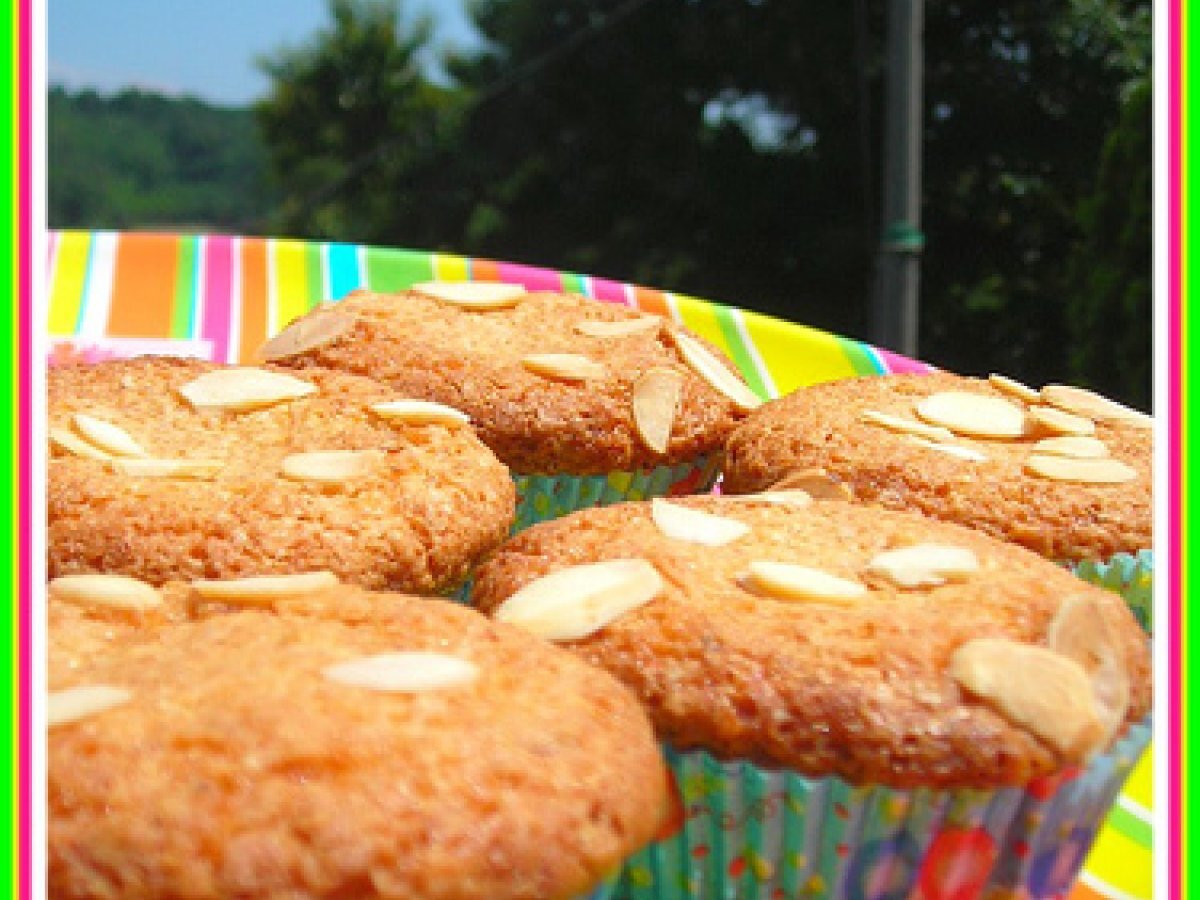 MUFFIN LIMONE E MANDORLE CON FARINA DI RISO