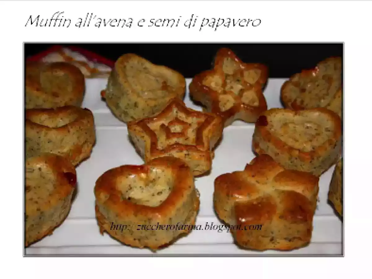 Muffin salati con farina d'avena e semi di papavero
