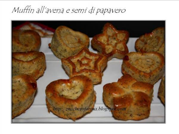 Muffin salati con farina d'avena e semi di papavero