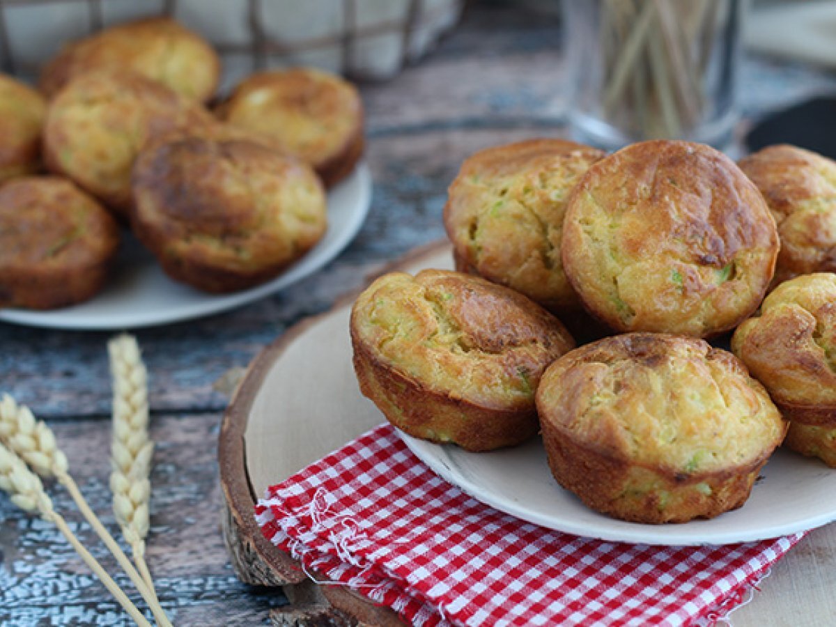 Muffin salati con zucchine e formaggio caprino - foto 5