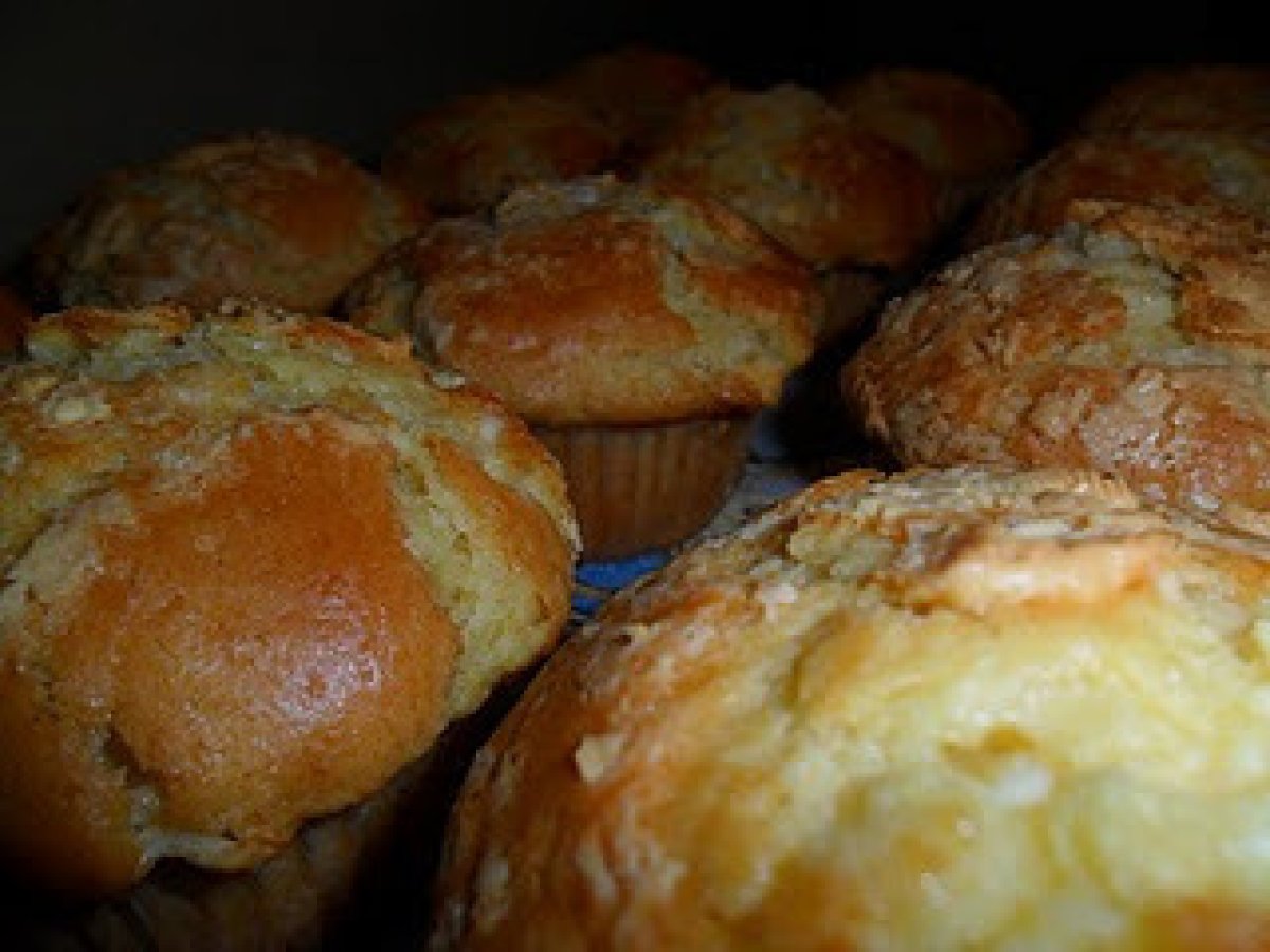 MUFFIN YOGURT E CIOCCOLATO BIANCO AL VAGO SENTORE DI RHUM - foto 3