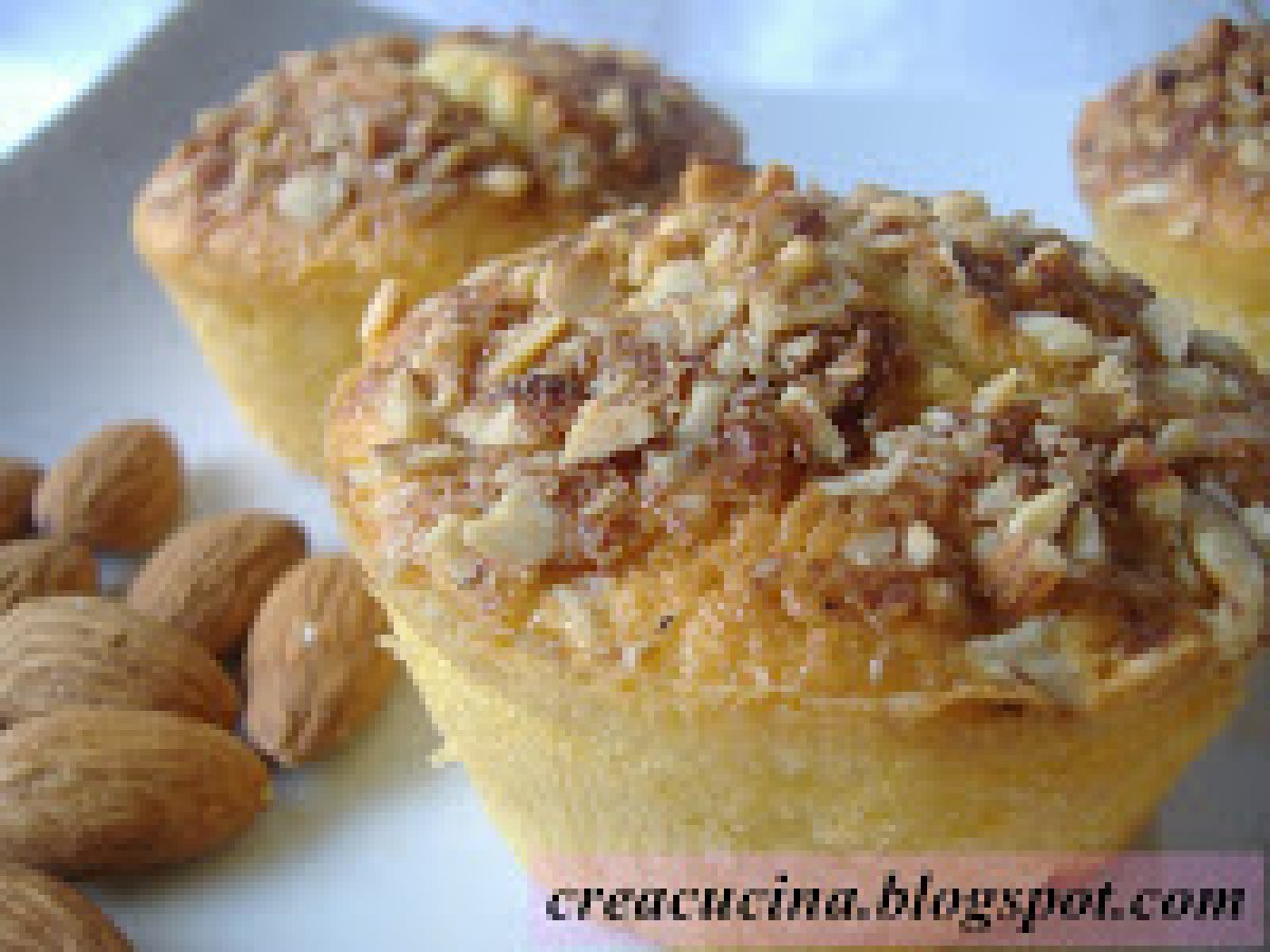 MUFFINS AL MANGO IN CROSTA DI MANDORLE E CANNELLA - foto 3