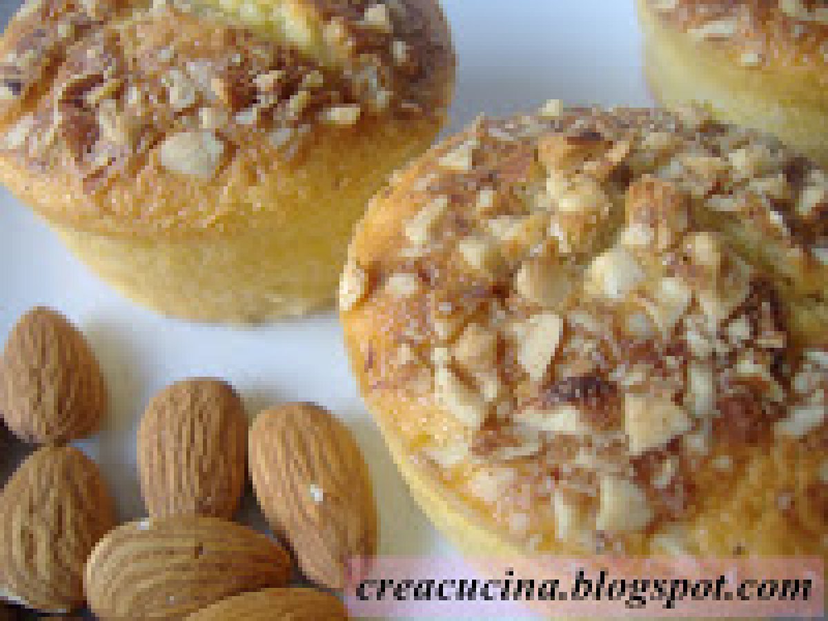 MUFFINS AL MANGO IN CROSTA DI MANDORLE E CANNELLA - foto 5