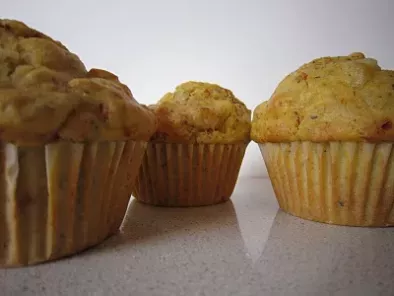 Muffins al pomodoro secco e mozzarella