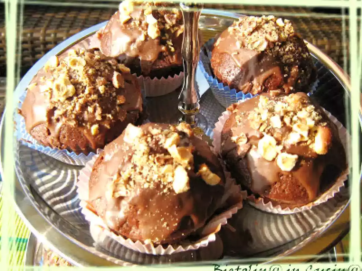 MUFFINS al RHUM con NOCCIOLE CARAMELLATE