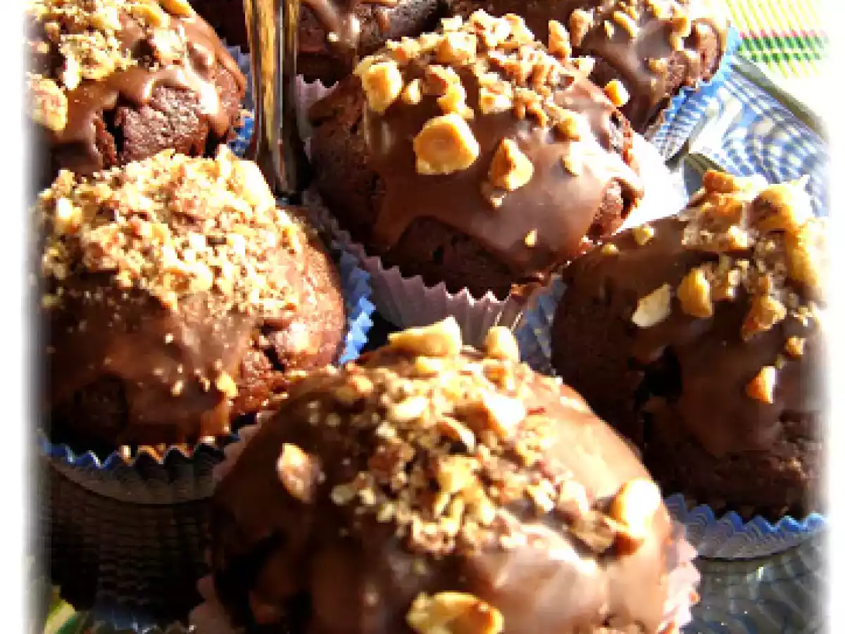 MUFFINS al RHUM con NOCCIOLE CARAMELLATE - foto 2