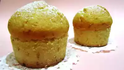 Muffins allo yogurt e limone