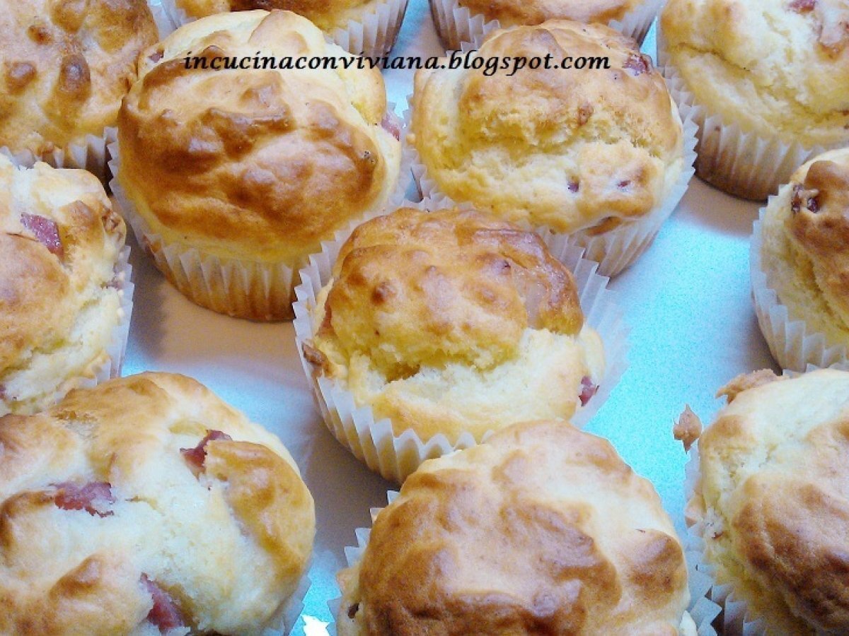 Muffins salati con pancetta