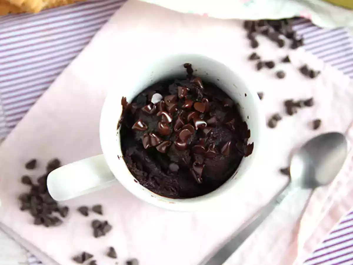 Mug cake vegana con cioccolato e burro d'arachidi - foto 6