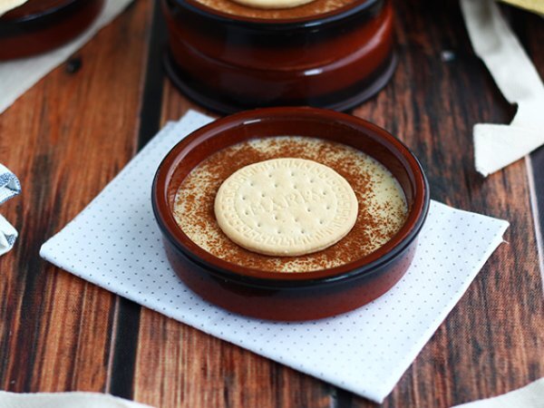 Natillas - Crema all'uovo spagnola Natillas - Crema all'uovo spagnola
