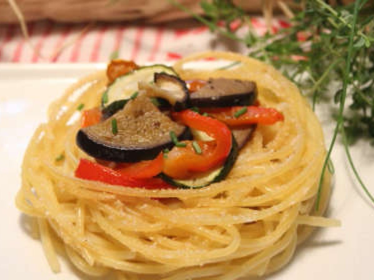 Nidi di Pasta con Verdure Grigliate