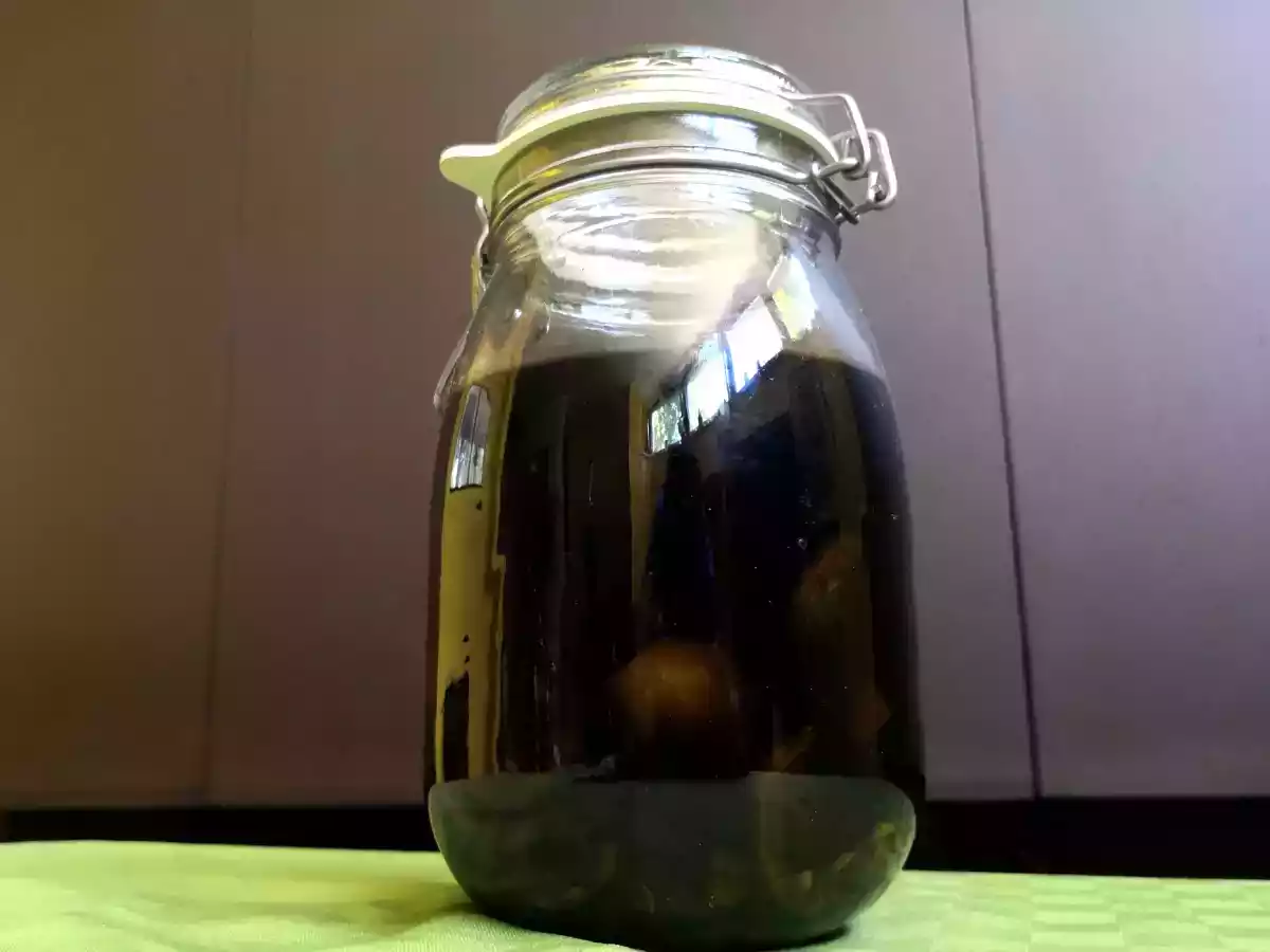 Nocino, la ricetta e gli ingredienti per prepararlo a casa - foto 5