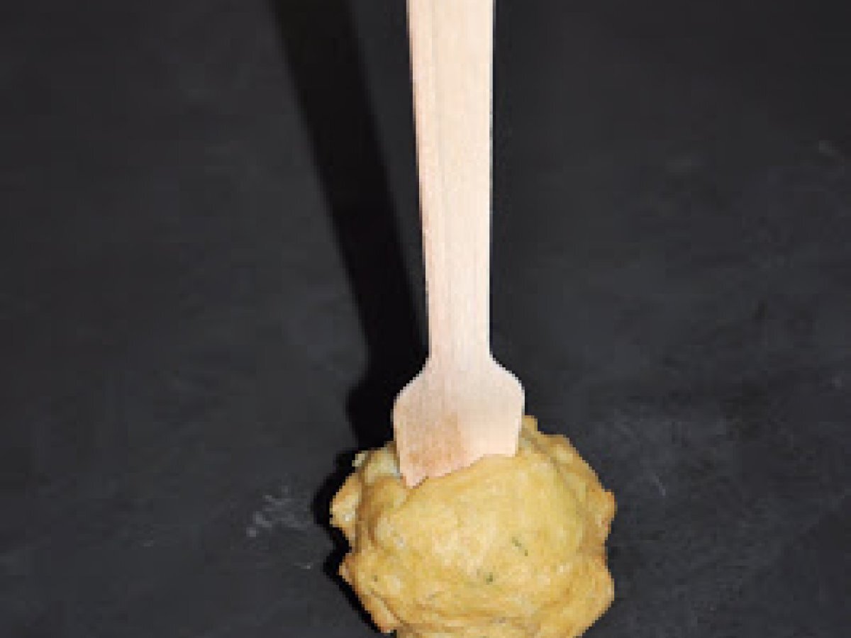 Nuvole di Liguria. Frisceu de gianchetti, ovvero frittelle di bianchetti, foto 1