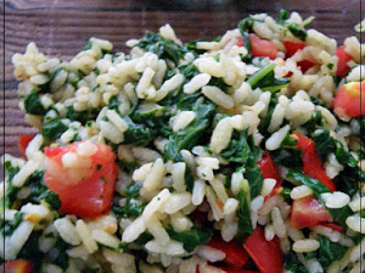 Oggi a pranzo, riso con tenerumi e pomodoro