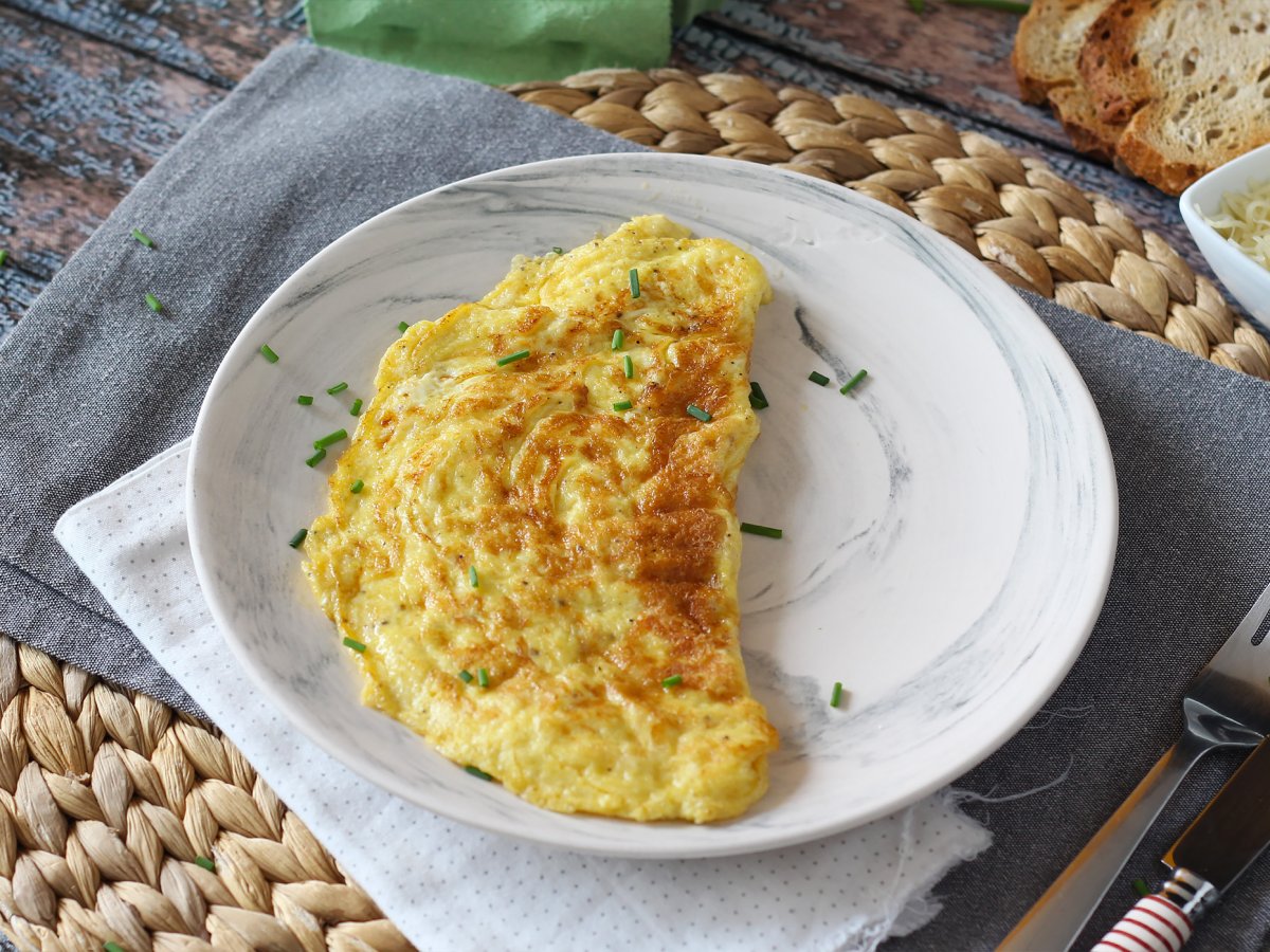 Omelette al formaggio, la ricetta veloce pronta in 5 minuti!, foto 2
