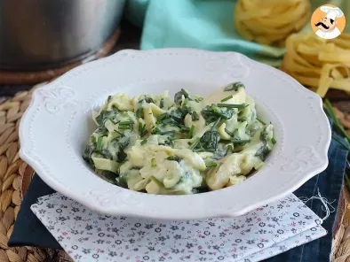 One pot pasta con spinaci, pollo e formaggio caprino fresco - Ricetta  Petitchef