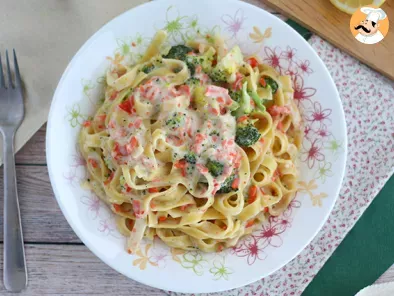 One pot pasta - Tagliatelle Broccoli e salmone - foto 3
