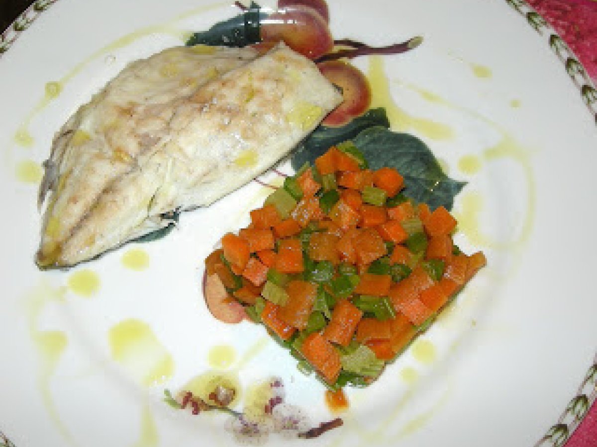 Orata al vapore con brunoise di verdure