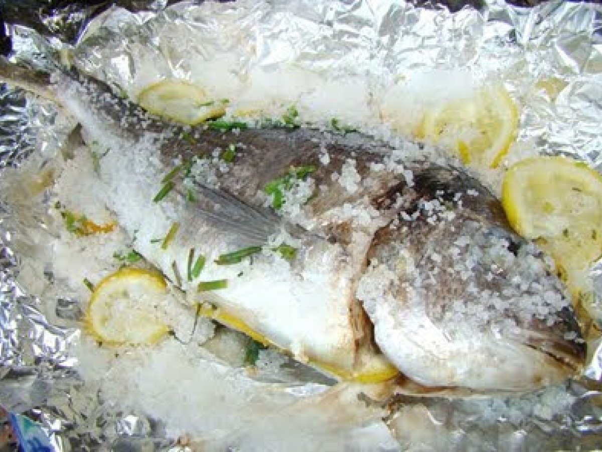 ORATA IN CROSTA DI SALE AL PROFUMO DI LIMONE