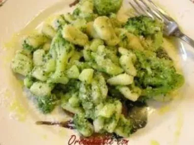Orecchiette con broccoli e patate