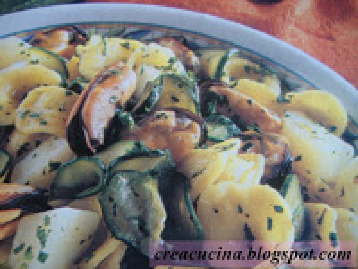 ORECCHIETTE CON COZZE, PATATE E ZUCCHINE - foto 2