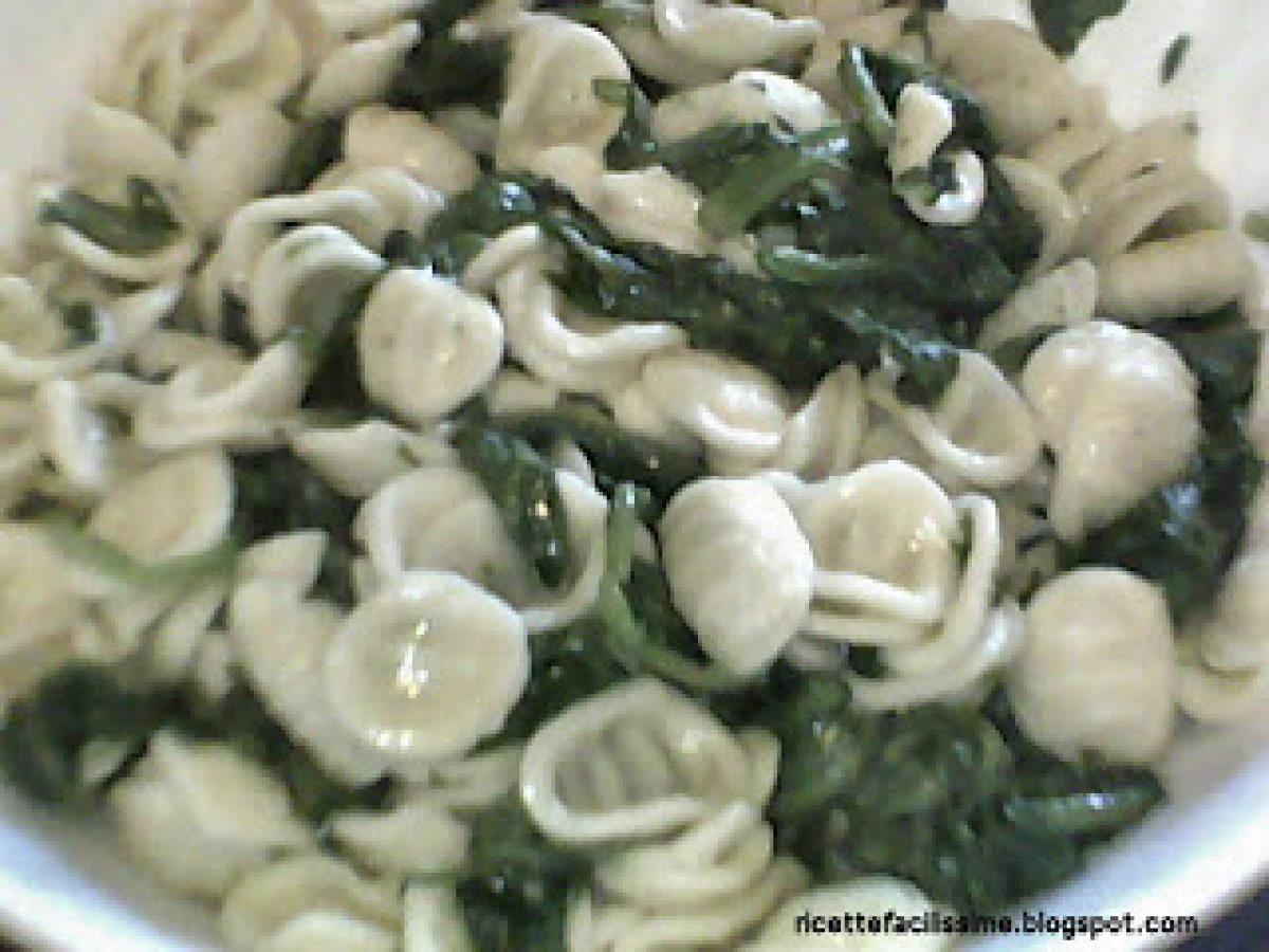 ORECCHIETTE CON ERBETTE