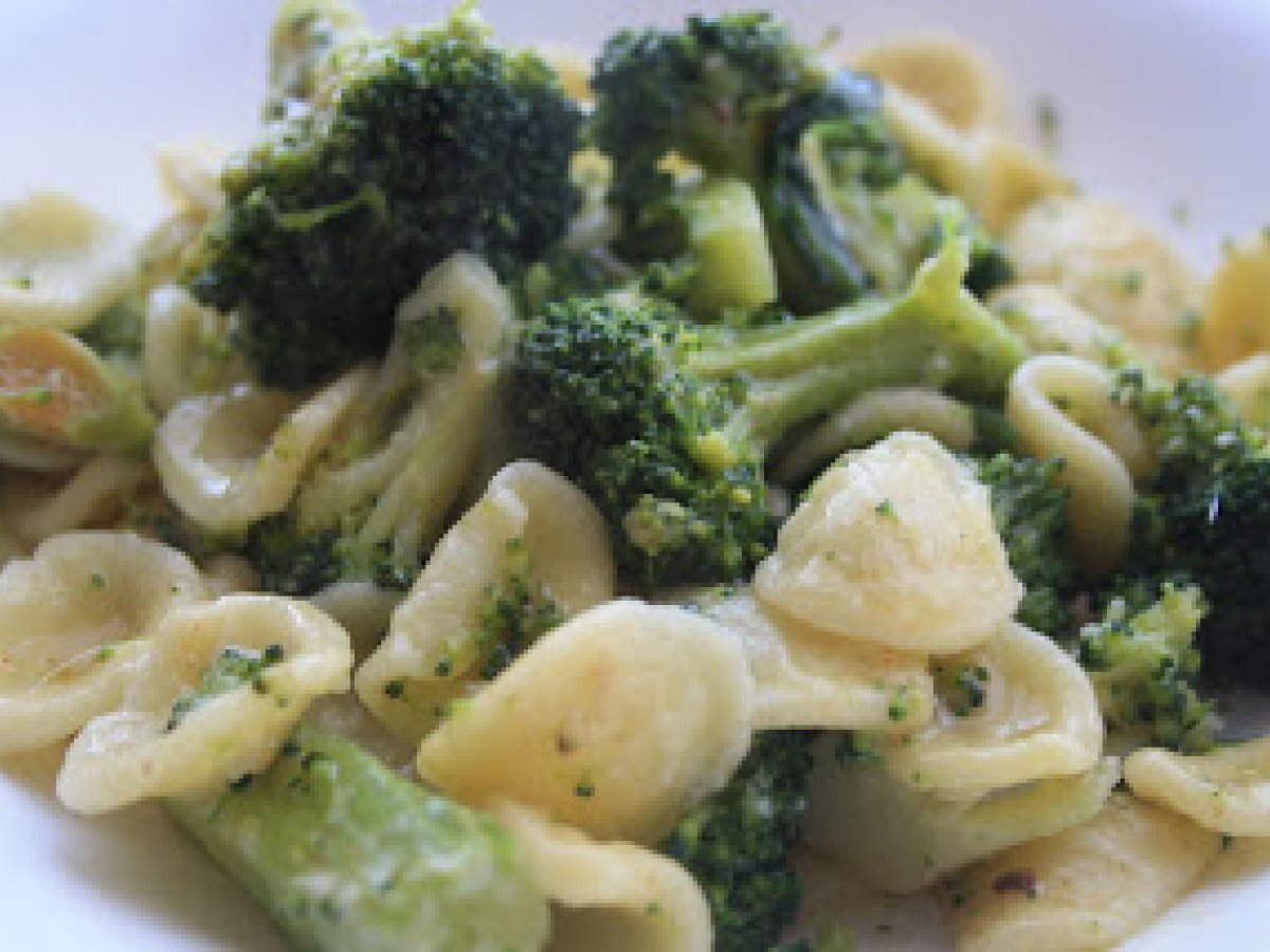 Orecchiette con il broccolo siciliano