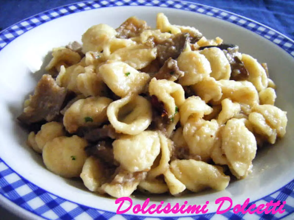 Orecchiette con melanzane e acciughe - foto 2
