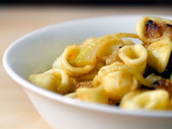 ORECCHIETTE FINOCCHI E BRICIOLE AL PROFUMO DI LIMONE