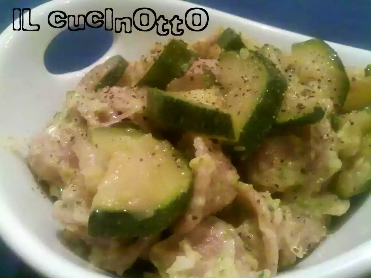 Orecchiette integrali al pesto di zucchine