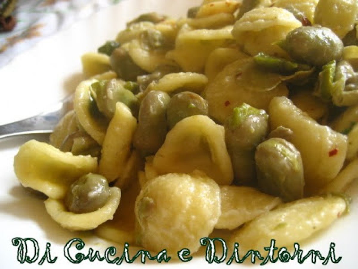 ORECCHIETTE PICCANTI CON FAVE E FINOCCHIO FRESCO SELVATICO