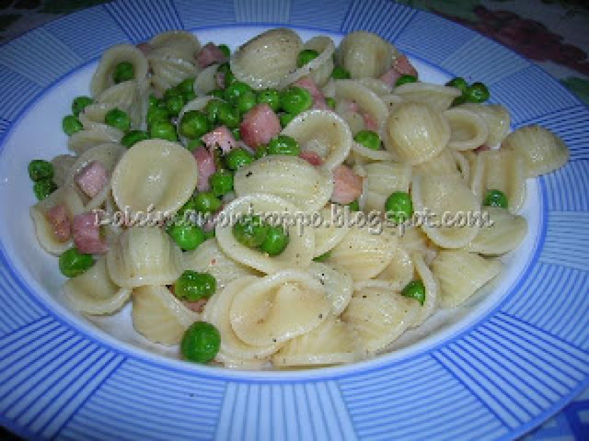 ORECCHIETTE PROSCIUTTO, PISELLI E PEPE ARCOBALENO - foto 5