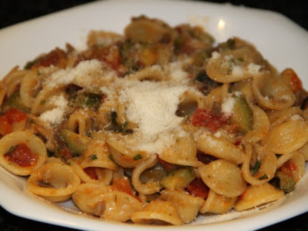 Orecchiette zucchine e funghi