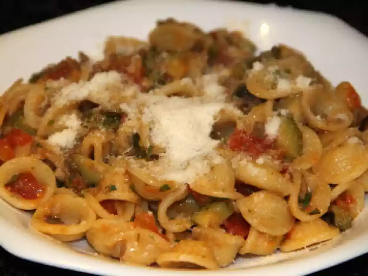 Orecchiette zucchine e funghi