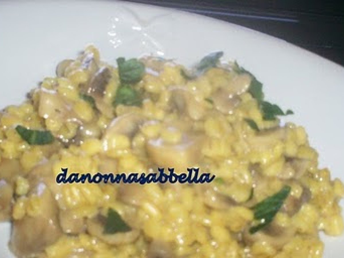 ORZO GIALLO CON FUNGHI E ZAFFERANO - foto 2