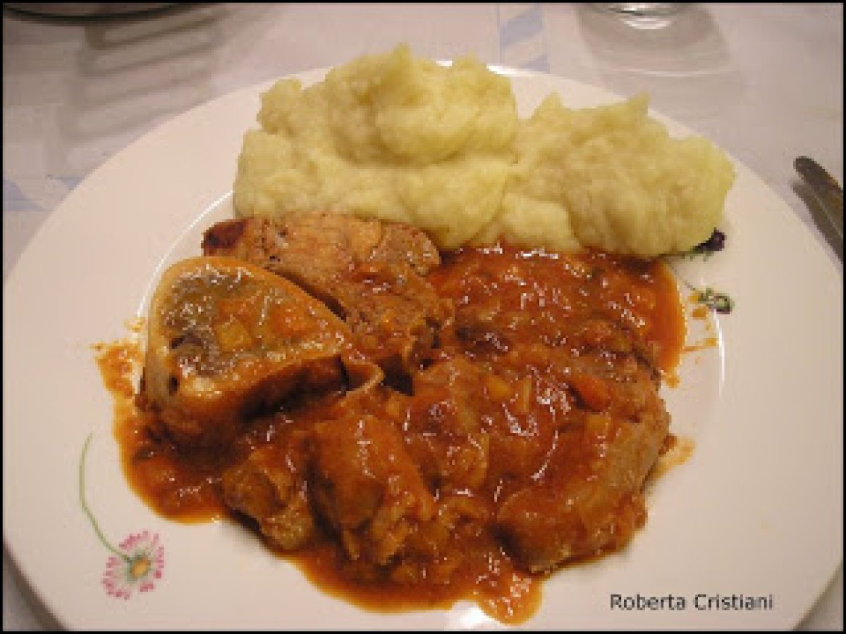 OSSOBUCO IN UMIDO