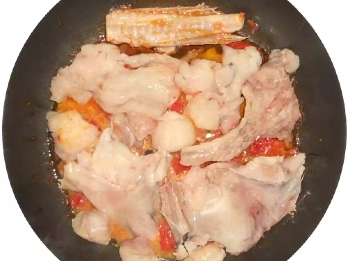 Paccheri alla rana pescatrice: la ricetta di mare elegante e cremosa - foto 3