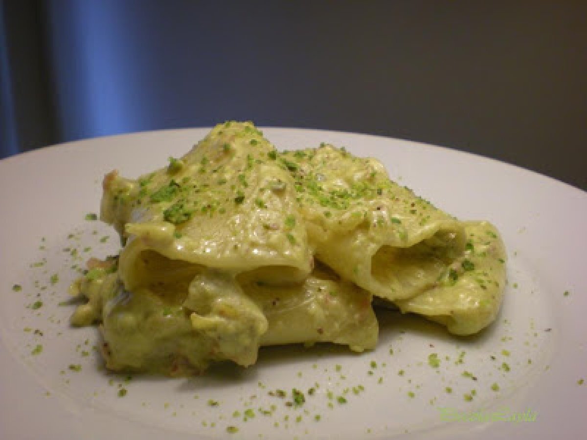 Paccheri con Pistacchi, Mandorle e Prosciutto - foto 2