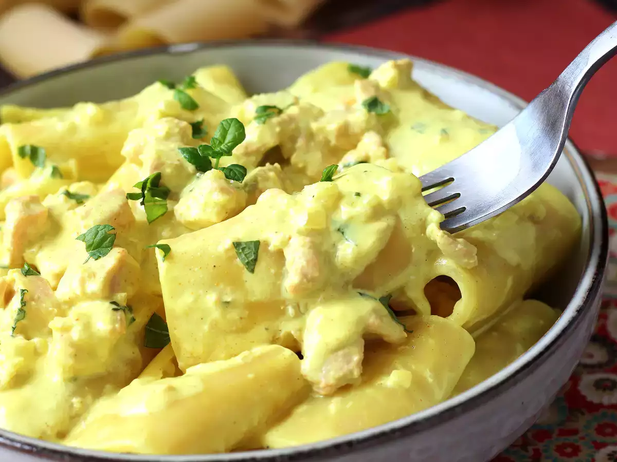 Paccheri cremosi con salmone, menta e zafferano - foto 5