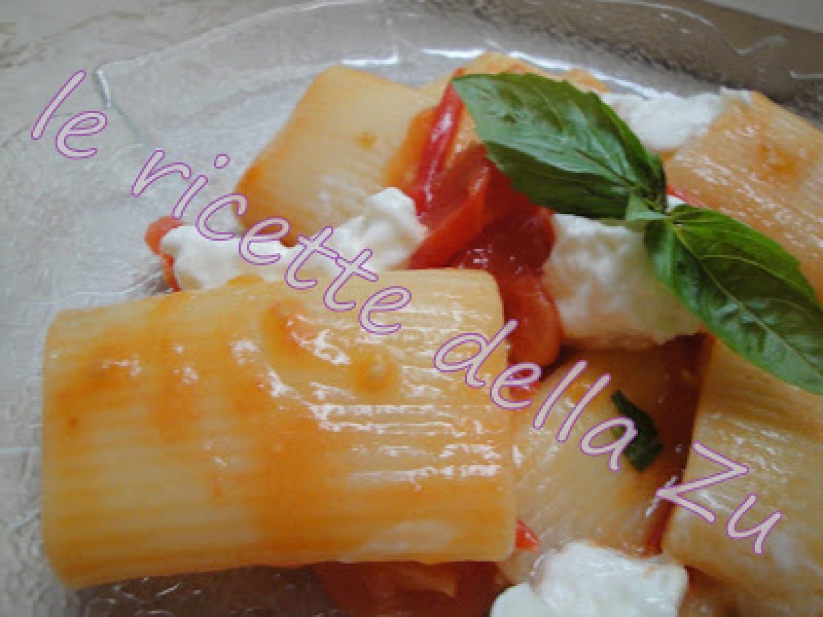 Paccheri rigati con sugo di Pomodoro fresco, Basilico e Burrata - foto 2