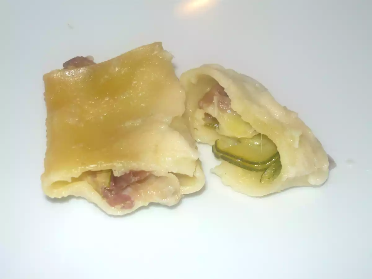 Paccheri ripieni di zucchine e speck